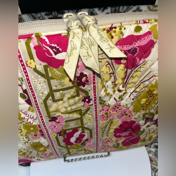 Vera Bradley Laptop Case - Picture 3 of 7